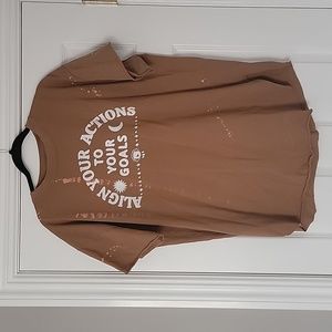 Pebby Forevee Side Split Tee